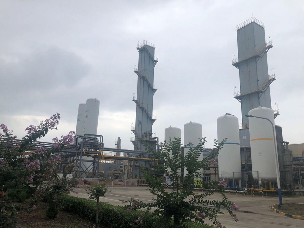 VCM air separation device